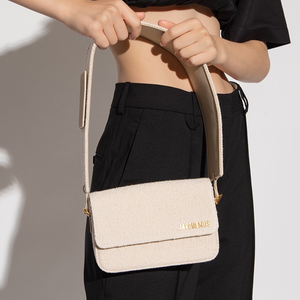 Jacquemus cream ‘Le Carinu’ shoulder bag